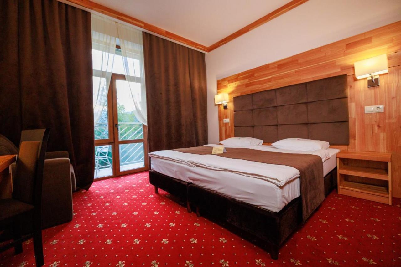 Romantik Spa Hotel Jaremtsje Buitenkant foto