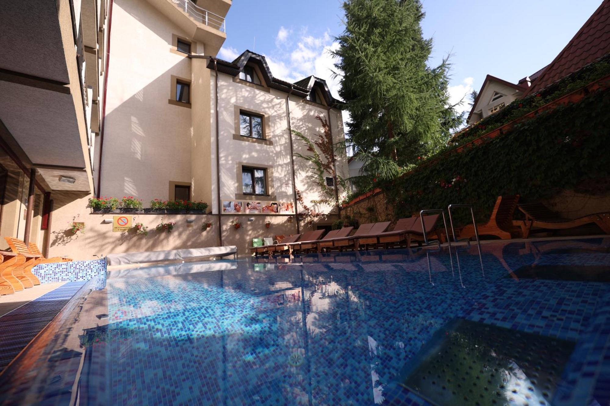 Romantik Spa Hotel Jaremtsje Buitenkant foto
